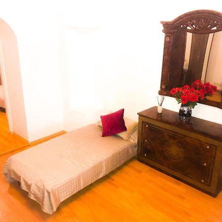 "Casa20200" 2 X Apartments Je 150Qm Fuer Business, Familien, Gruppen, Handwerker 15Min Von Berlin, Erdbeerhof, Outlet B5, 5Min Vom See Falkensee !! 2 Apartment Each 150Qm For Business , Families 15Min From Berlin!! Luaran gambar
