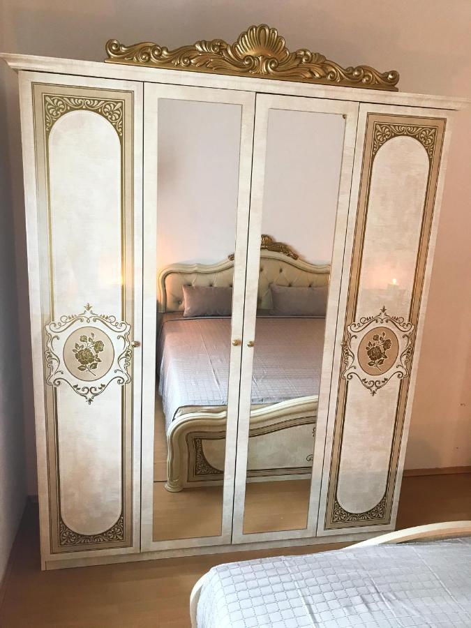 "Casa20200" 2 X Apartments Je 150Qm Fuer Business, Familien, Gruppen, Handwerker 15Min Von Berlin, Erdbeerhof, Outlet B5, 5Min Vom See Falkensee !! 2 Apartment Each 150Qm For Business , Families 15Min From Berlin!! Luaran gambar