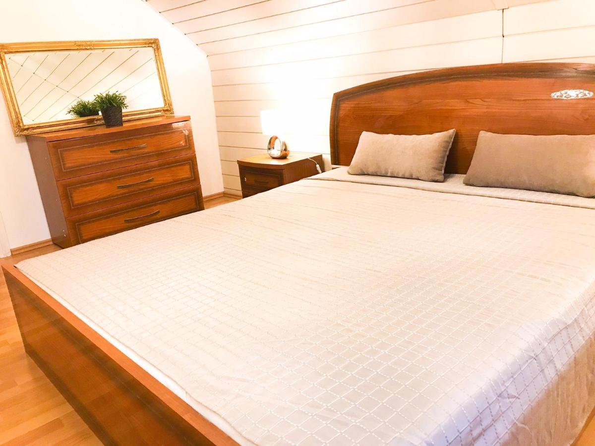 "Casa20200" 2 X Apartments Je 150Qm Fuer Business, Familien, Gruppen, Handwerker 15Min Von Berlin, Erdbeerhof, Outlet B5, 5Min Vom See Falkensee !! 2 Apartment Each 150Qm For Business , Families 15Min From Berlin!! Luaran gambar