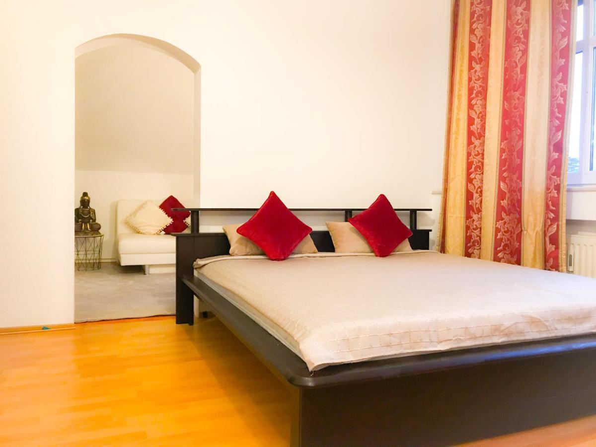 "Casa20200" 2 X Apartments Je 150Qm Fuer Business, Familien, Gruppen, Handwerker 15Min Von Berlin, Erdbeerhof, Outlet B5, 5Min Vom See Falkensee !! 2 Apartment Each 150Qm For Business , Families 15Min From Berlin!! Luaran gambar