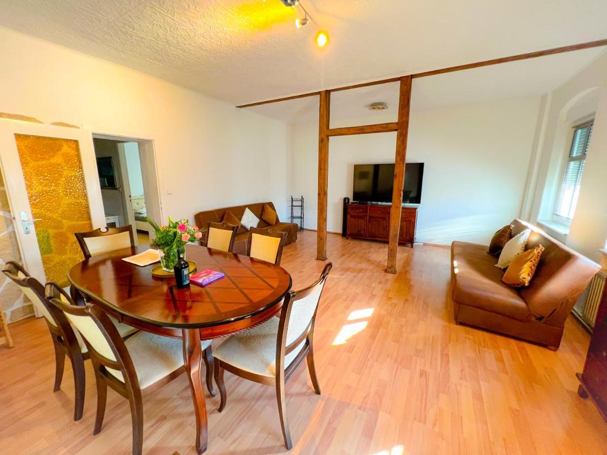 "Casa20200" 2 X Apartments Je 150Qm Fuer Business, Familien, Gruppen, Handwerker 15Min Von Berlin, Erdbeerhof, Outlet B5, 5Min Vom See Falkensee !! 2 Apartment Each 150Qm For Business , Families 15Min From Berlin!! Luaran gambar