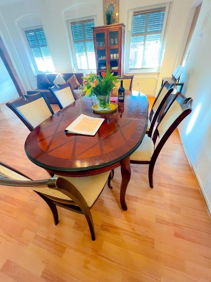 "Casa20200" 2 X Apartments Je 150Qm Fuer Business, Familien, Gruppen, Handwerker 15Min Von Berlin, Erdbeerhof, Outlet B5, 5Min Vom See Falkensee !! 2 Apartment Each 150Qm For Business , Families 15Min From Berlin!! Luaran gambar