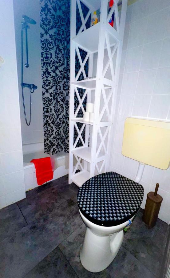 "Casa20200" 2 X Apartments Je 150Qm Fuer Business, Familien, Gruppen, Handwerker 15Min Von Berlin, Erdbeerhof, Outlet B5, 5Min Vom See Falkensee !! 2 Apartment Each 150Qm For Business , Families 15Min From Berlin!! Luaran gambar